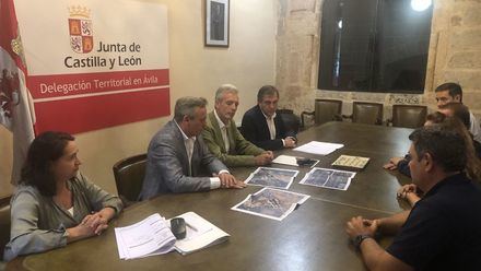 La Junta presenta los proyectos de humanización de travesías en las localidades de Burgohondo, La Adrada y Serranillos