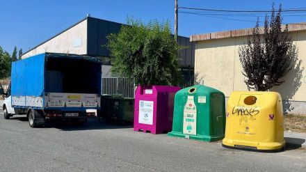 El Herradón de Pinares, La Serrada y La Colilla reciben cuatro de los 61 contenedores de recogida de ropa usada