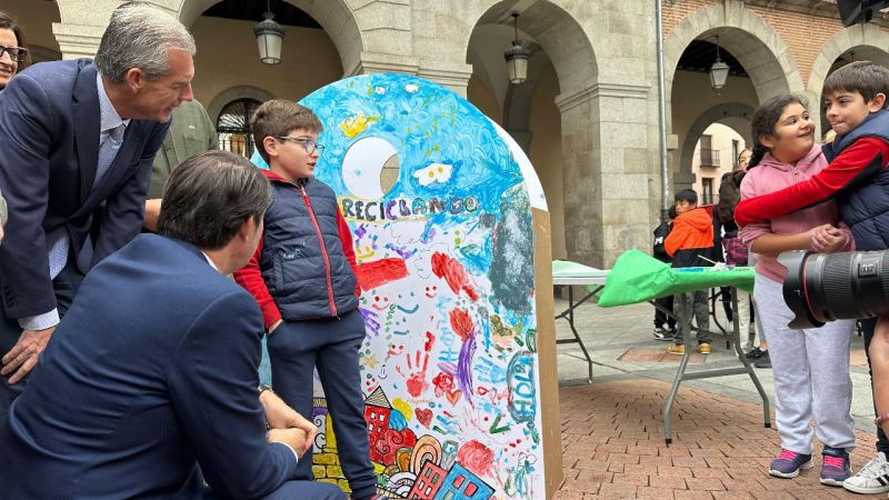 La Junta y Ecovidrio impulsan el reciclaje de vidrio en la provincia de Ávila con un fin solidario