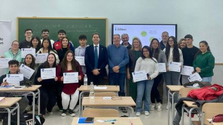 Entrega de diplomas del Curso de Economía Circular y Reciclaje en el Laboratorio de la Diputación en La Colilla