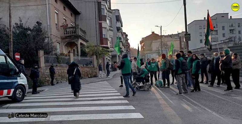 La PAHC protege a una familia frente a uno de los cinco desalojos semanales