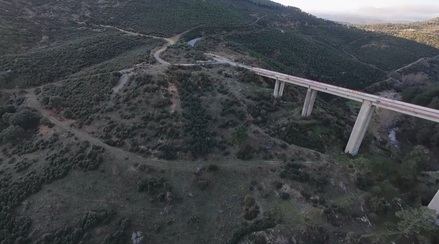 Puente sobre el río Cofio