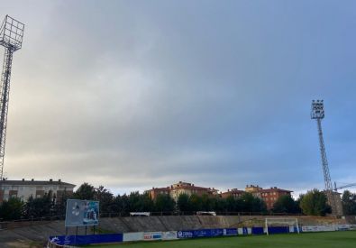 Comienzan los trabajos de renovación del alumbrado del estadio Adolfo Suárez