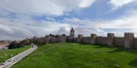 Recorrido por la muralla de Ávila a vista de dron